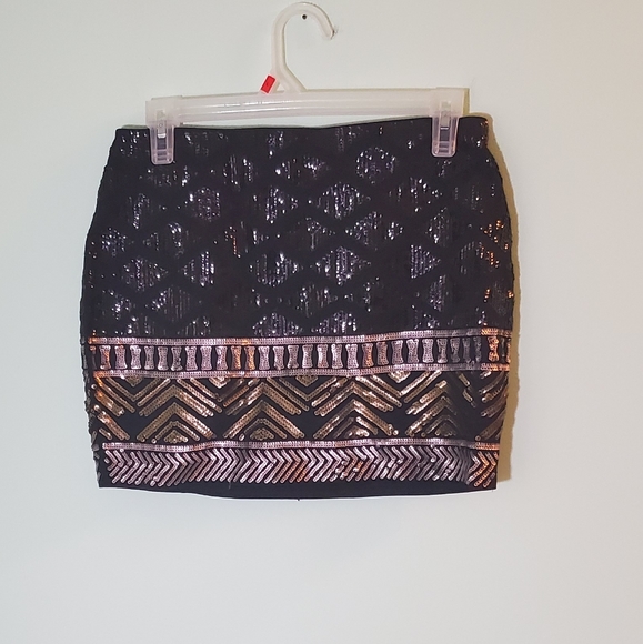 Express Black Metallic Embellished Mini Skirt - Picture 3 of 10